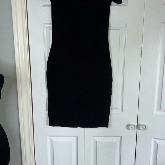 Michael Kors Elegant Black Midi Dress - Picture 4 of 8